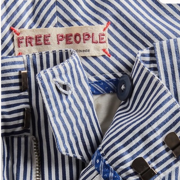 Buckle Back
Stripe Trousers
NWOT
FP
Colour: Ivory Combo - Picture 8 of 11